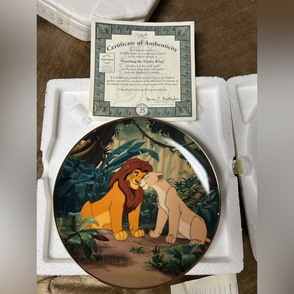 Walt Disney Lion King Courting the Future King Collector Plate Fine Porcelain